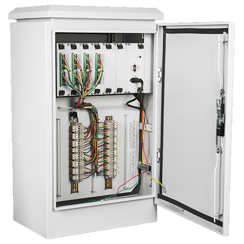 PLC programmed control device in an IP 65 cabinet, for up to 32 intersections.