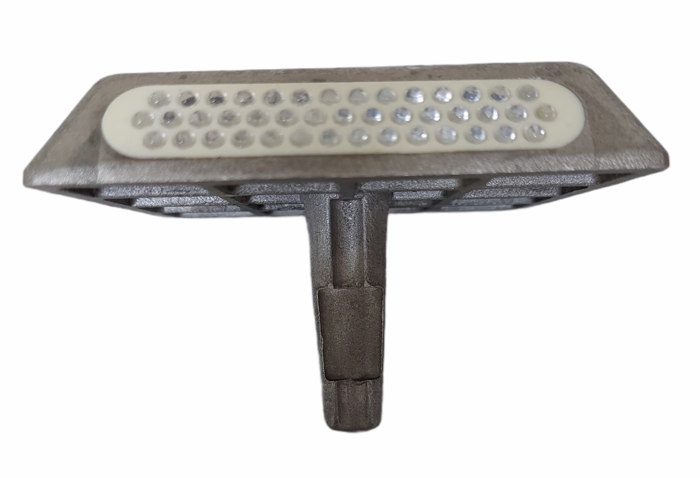 Aluminum cat's eye with shank for marking lanes and ends, with a 32-lens reflector or prismatic, one-way or two-way, size 10 x 10 cm