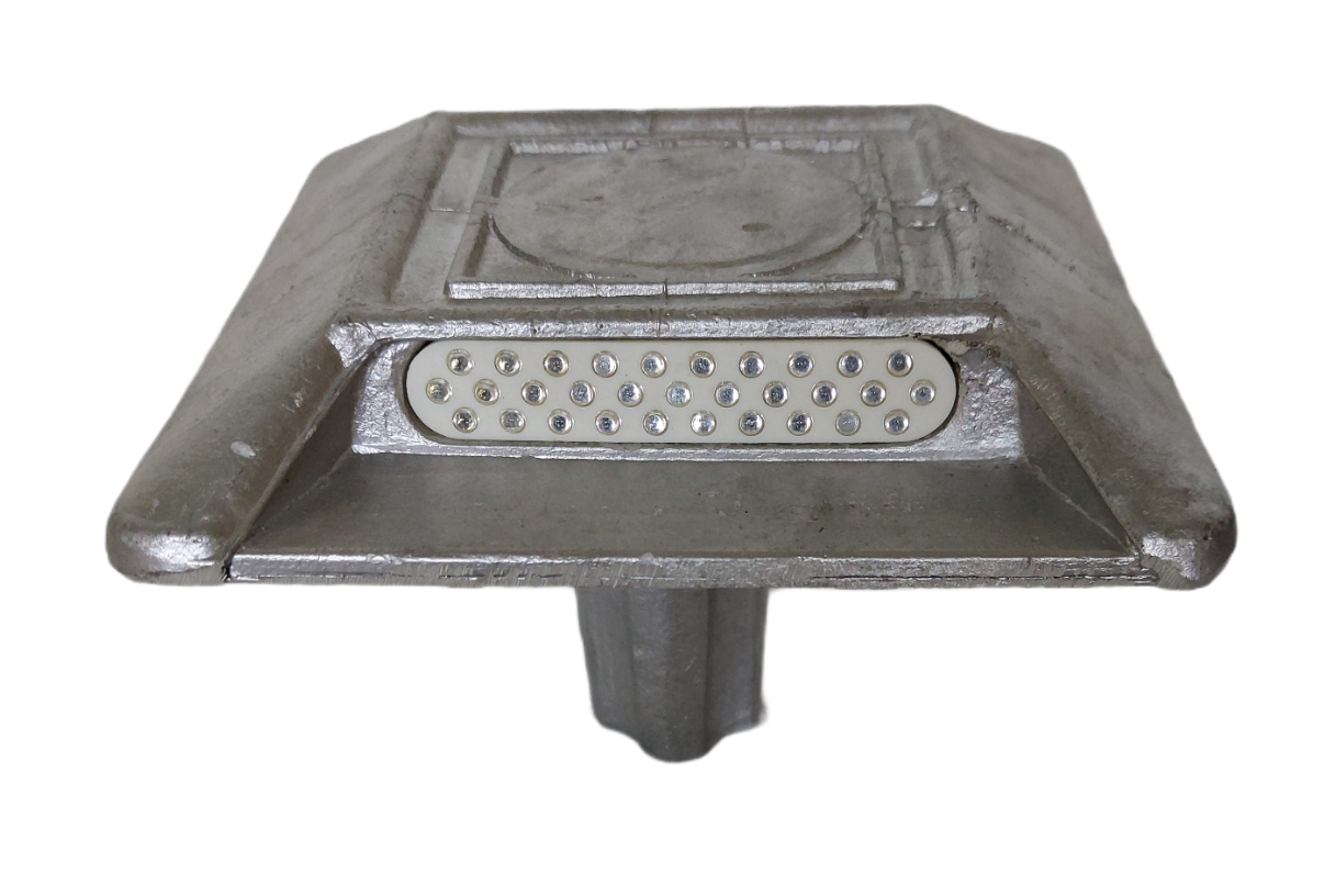 Aluminum cat's eye with shank for vehicle speed reduction, with a 32-lens reflector or prismatic, one-way or two-way, size 15 x 15 cm